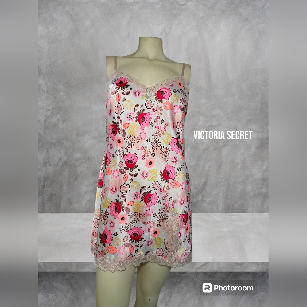 Victoria Secret Slip Lace Floral nightgrown/dress GUC Size M